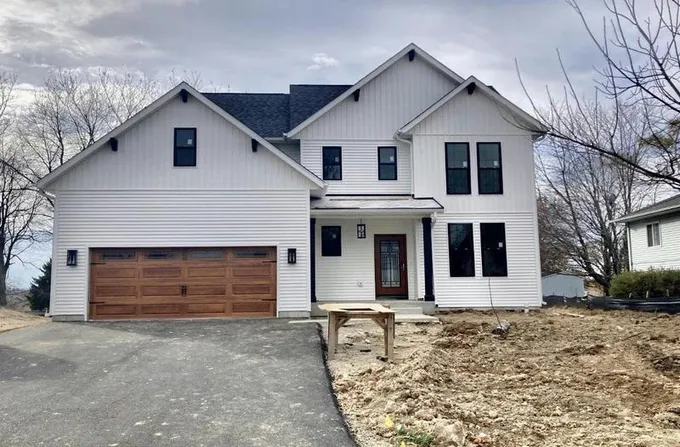 102 JAMES CIR SE, POPLAR GROVE, IL 61065 Single Family Residence For Sale  MLS# 202400421