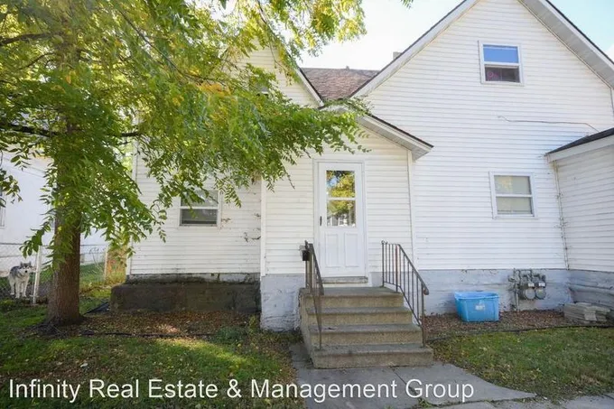 403 4th Ave NW - # 1  403 4th Ave NW for Sale
