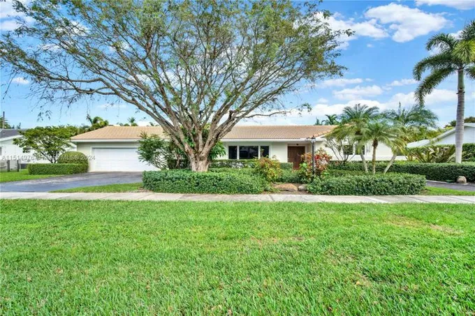 13221 SW 72ND AVE, Pinecrest, FL 33156 Single Family Residence For Sale  MLS# A11514976