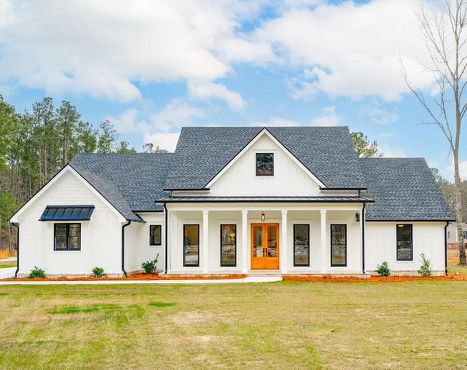 174 Cheyenne Rd, Summerville, SC 29483 - MLS 24002660 for Sale