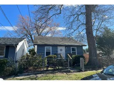 D St for Sale