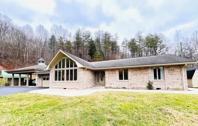 Sitka, Johnson County, KY House for sale Property ID: 418625688