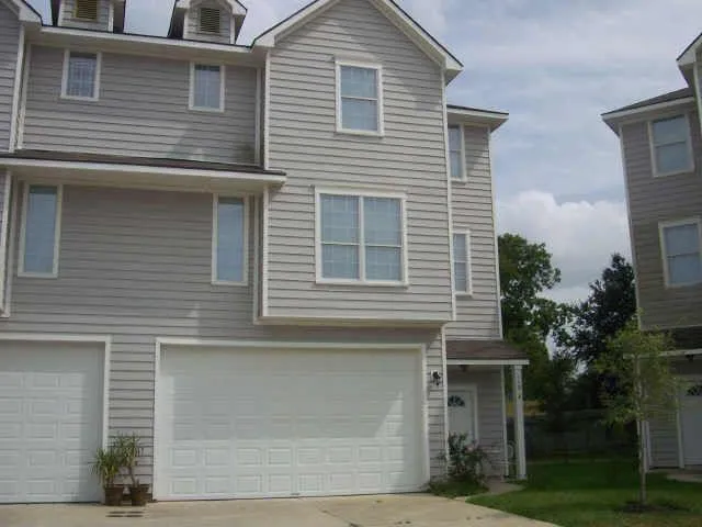 171 Binnacle Ct B, Willis, TX 77318 for Rent