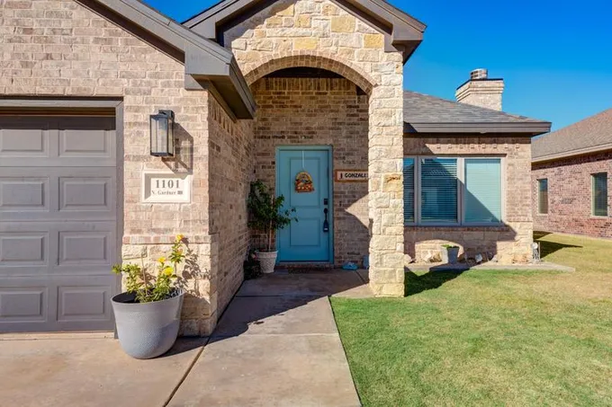 1101 North Gardner Avenue, Lubbock, TX 79416 for Sale