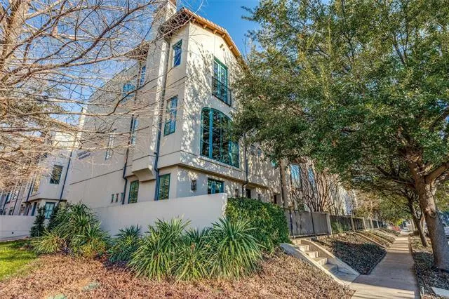 4406 BOWSER AVE APT 17, Dallas, TX 75219 Condominium For Sale  MLS# 20519552