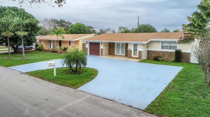 6941 SW 29th St, Miramar, FL 33023 - MLS A11512378 for Sale