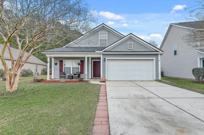 231 Maypop Dr, Goose Creek, SC 29445 - MLS 24002613 for Sale