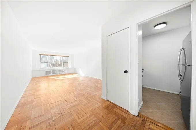 440 East 79th Street, Unit 14G for Sale