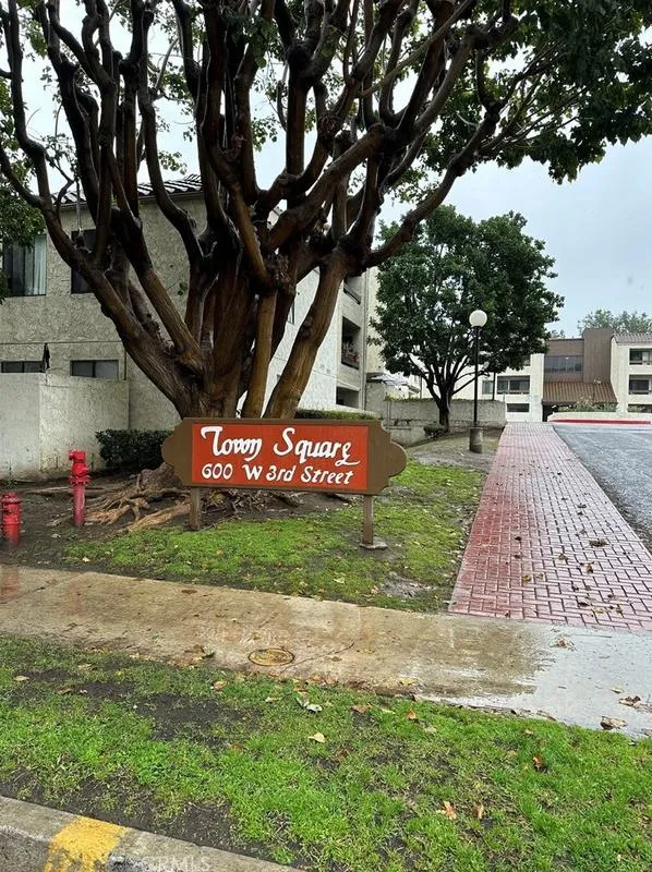 600 W 3rd St #B114, Santa Ana, CA 92701 - MLS PW24013152 for Sale