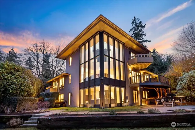 8429 Southeast 46th Street, Mercer Island, WA 98040 for Sale