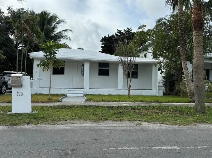 713 SW 7th St, Dania Beach, FL 33004 - MLS A11521431 for Sale