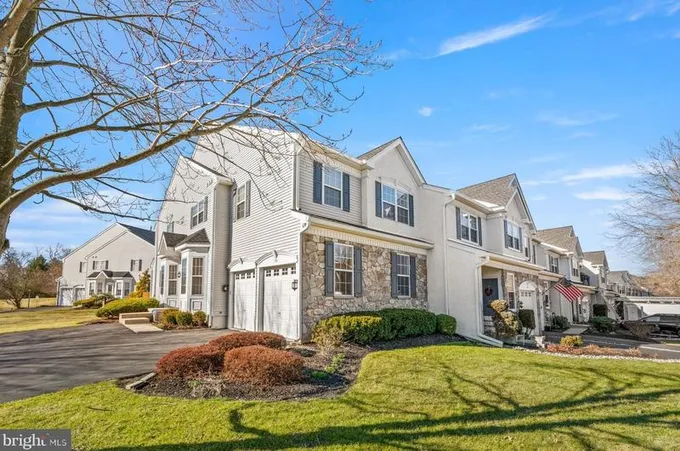 133 Portsmouth Cir, Glen Mills, PA 19342 - MLS PADE2060646 for Sale