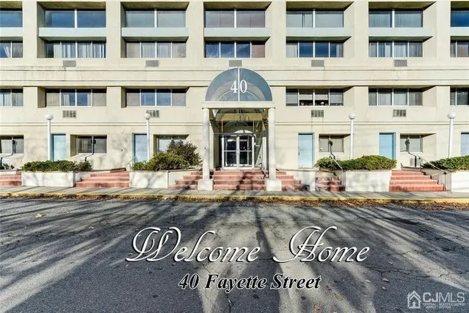Perth Amboy, Middleinteraction County, NJ Lakefront Property, Waterfront Property, House for sale Property ID: 418017883