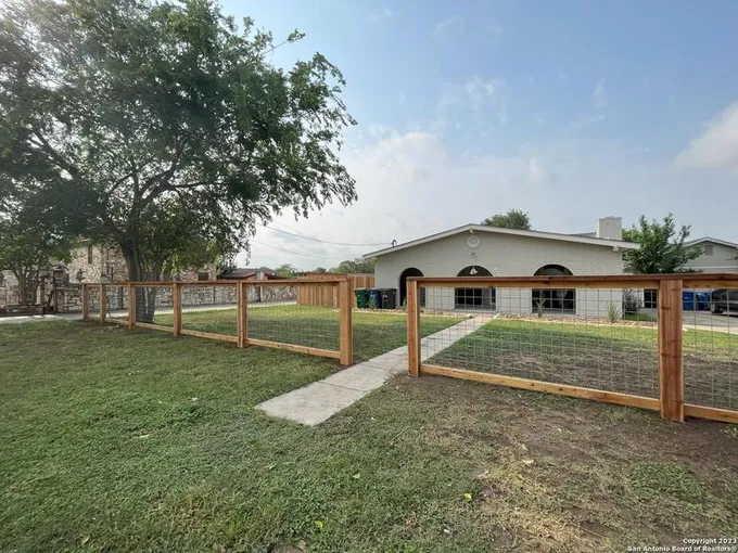 378 East Petaluma Boulevard, Unit B, San Antonio, TX 78221 for Rent