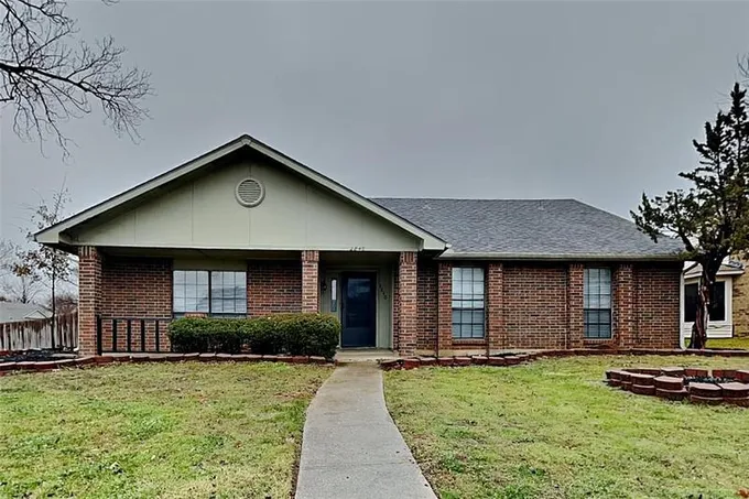 2840 Stratford Ln, Flower Mound, TX 75028 for Sale