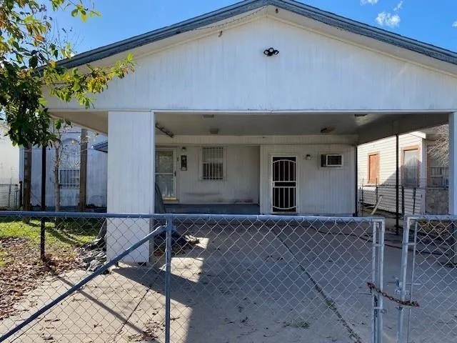 537 College St, Alice, TX 78332 for Sale