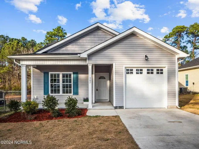 305 Cypress Avenue, Holly Ridge, NC 28445 for Sale