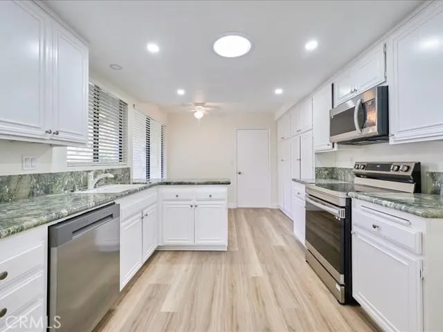 42206 Village 42, Camarillo CA 93012 for Sale
