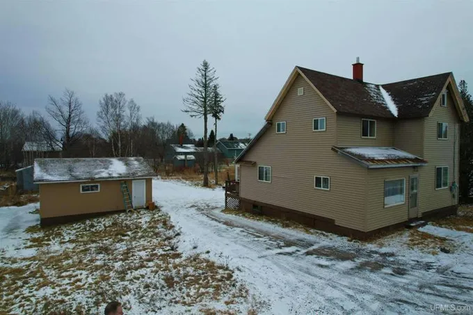59146 US HIGHWAY 41, Calumet, MI 49913 Single Family Residence For Sale  MLS# 50132251