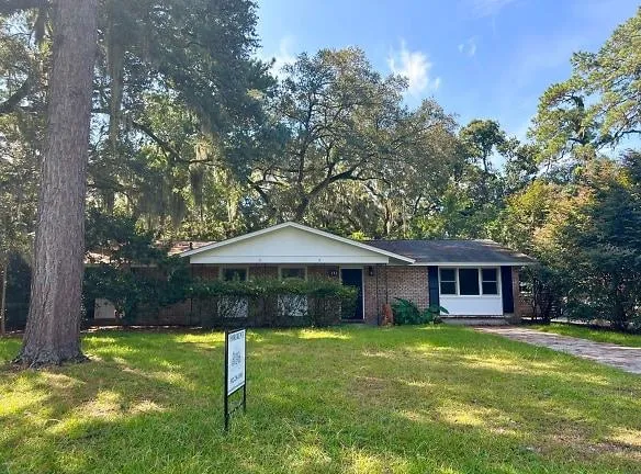 111 Jacquelyn Dr - Savannah, GA 31406 - Home For Rent
