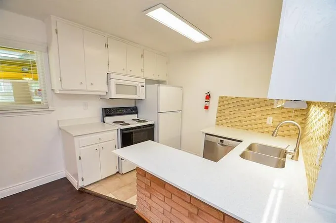 8810 Ilona Ln #1, Houston, TX 77025 for Rent