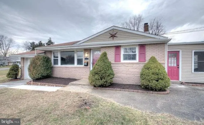 133 SUNNYSIDE LANE, BELLMAWR, NJ 08031  624508296 for Sale