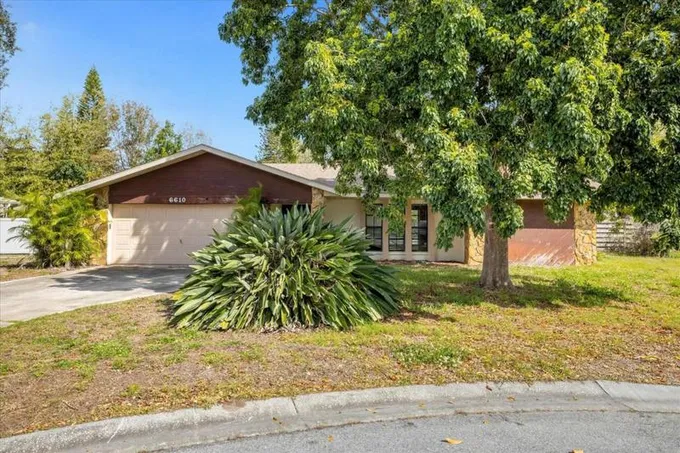 6610 27TH AVENUE DR W, BRADENTON, FL 34209 Single Family Residence For Sale  MLS# O6176859