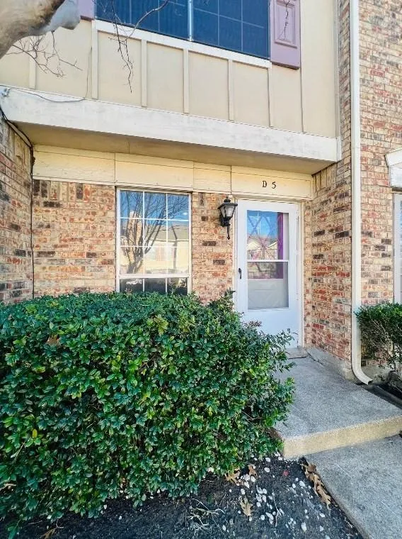 613 Carriagehouse Ln #5, Garland, TX 75040 - MLS 20526112 for Sale