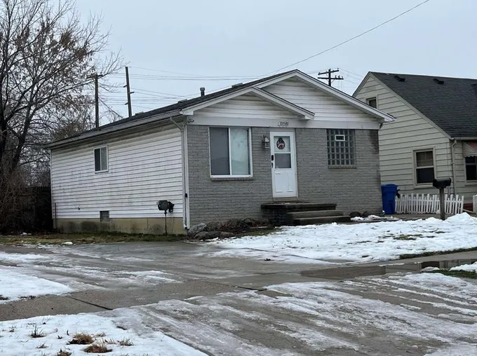 22580 Oaklane St, Warren, MI 48089 - MLS 50132540 for Sale
