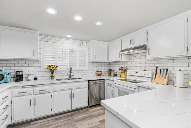 28739 Avenida Estrella, Canyon Lake CA 92587 for Sale