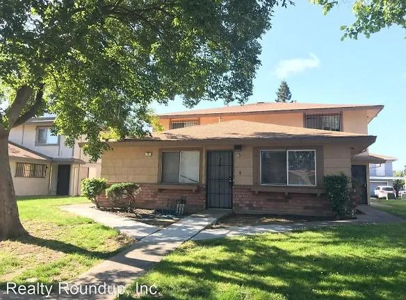 10 La Pera Ct unit 1 - Sacramento, CA 95823 - Home For Rent