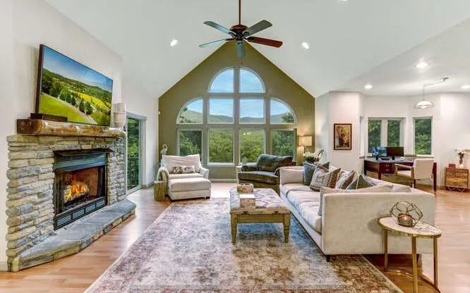 130 White Pine Drive, Hayesville, NC 28904 for Sale