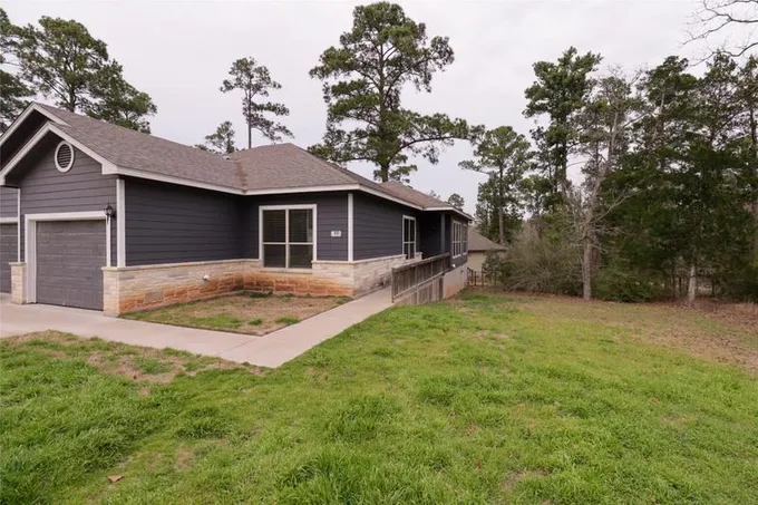 108 Kula Court, Unit B, Bastrop, TX 78602 for Rent