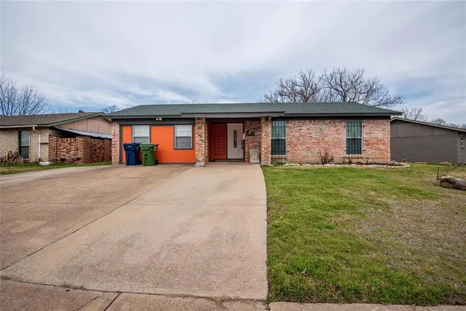 1625 Bitter Creek Dr, Garland, TX 75040 for Sale