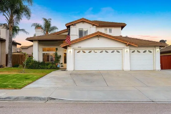 10245 Pinon Place, Lakeside, CA 92040 for Sale