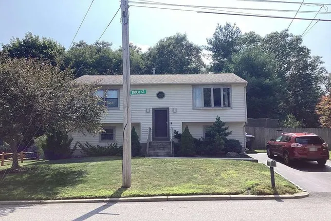 Brook, WEST WARWICK, RI 02893  623817638 for Sale