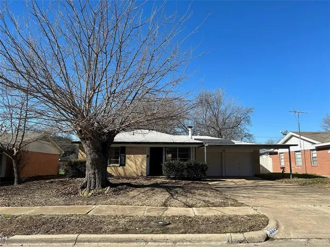 3325 Caribbean Dr, Mesquite, TX 75150 for Sale