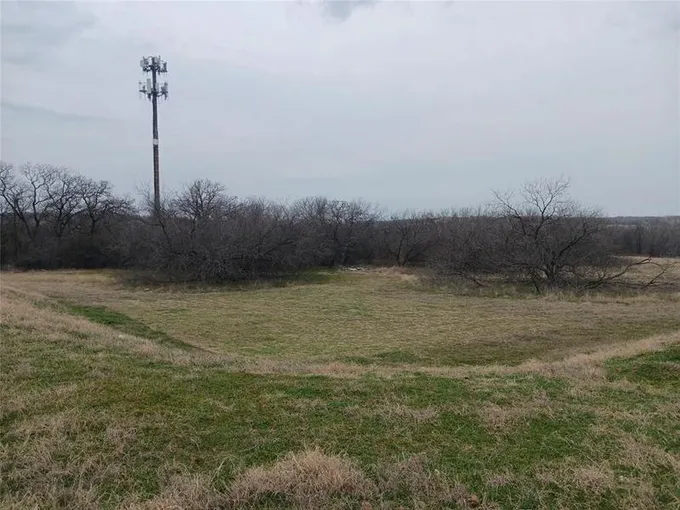 8050 Brentwood Stair Rd, Fort Worth, TX 76120 for Sale