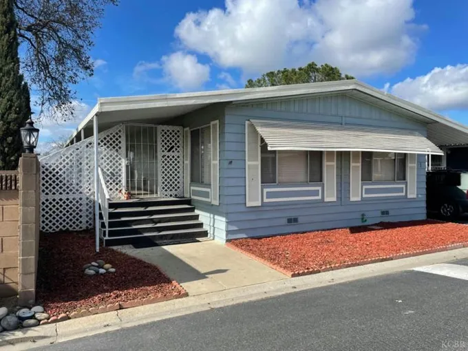 860 E GRANGEVILLE BLVD SPC 1, Hanford, CA 93230 Mobile Home For Sale  MLS# 229452