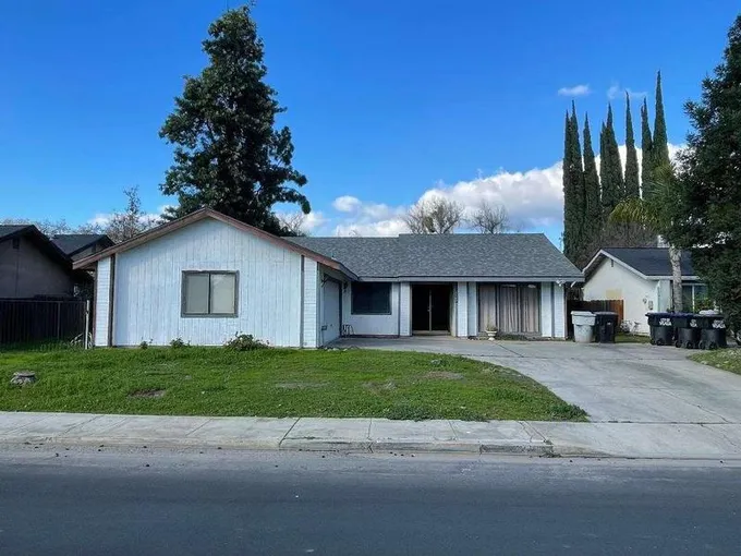 2626 E Saint Johns Parkway, Visalia, CA 93292  624160216 for Sale