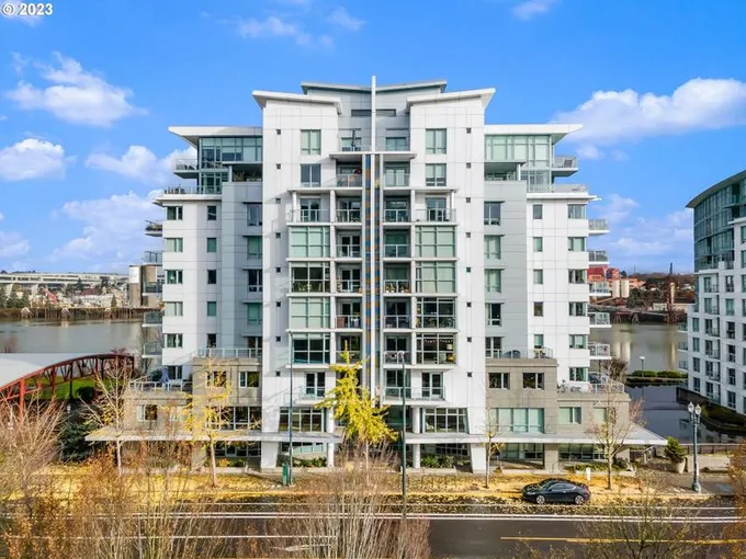 1310 NW NAITO PKWY 103A, Portland OR 97209 for Sale