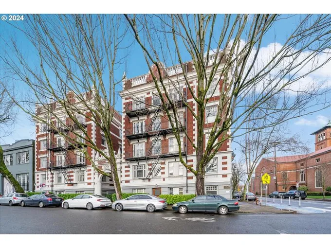 1811 NW COUCH ST 208, Portland OR 97209 for Sale