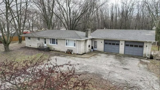 4744 E LAKE ROAD 13 W, Monticello, IN 47960 Single Family Residence For Sale  MLS# 202402708