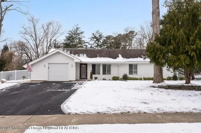 1 Liverpool Ct, Jackson, NJ 08527 - MLS 22401664 for Sale