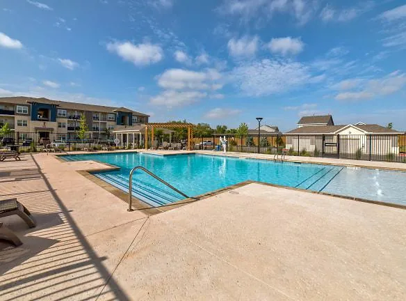 Residences Of Stillwater Apartments - 1401 NE Inner Loop - Georgetown, TX Apartments for Rent