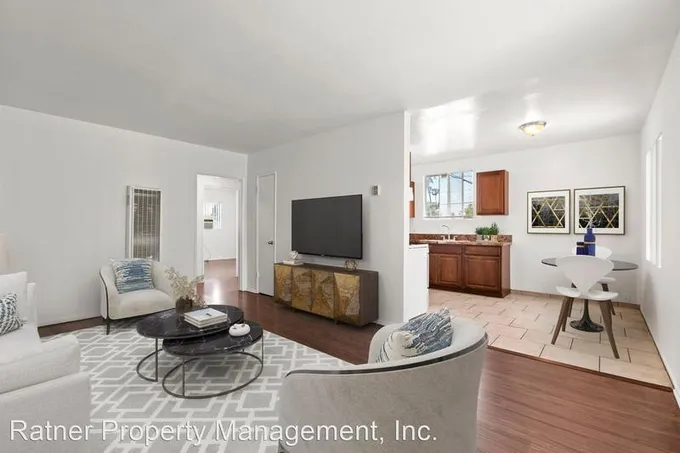 7111 Whitsett Ave #06  7111 Whitsett Ave for Sale