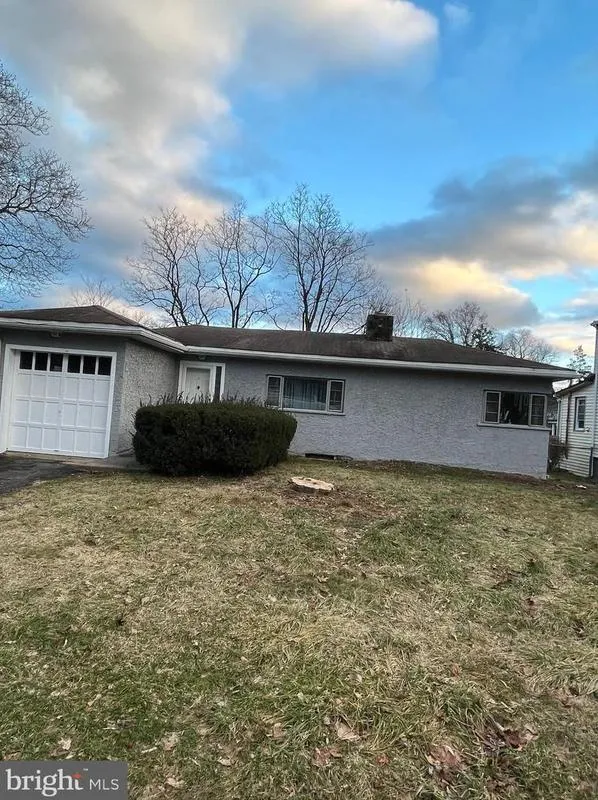207 Osceola Ave, Elkins Park, PA 19027 - MLS PAMC2094396 for Sale