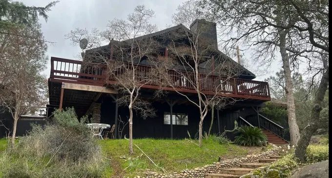 43463 Crystal Cave Circle, Coarsegold, CA 93614 for Sale