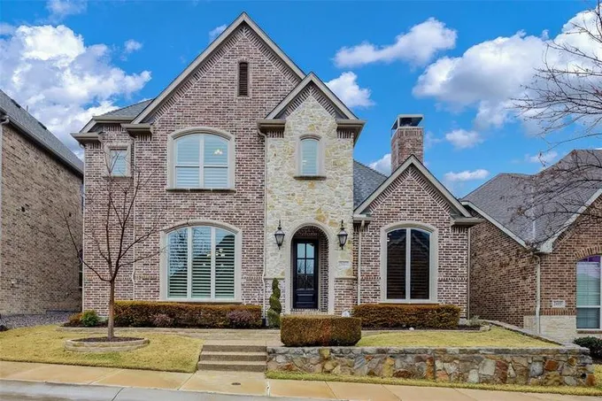 2601 Lady Viviane Ln, Lewisville, TX 75056 for Sale