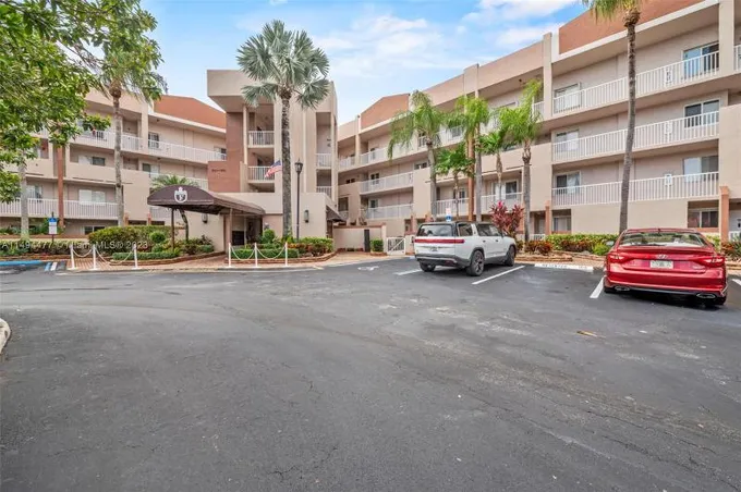 7585 Granville Drive, Unit 407, Tamarac, FL 33321 for Sale